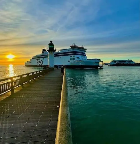 Le Chateau D'eau - Quartier Calme - Proche Commerce - - - Eurotunnel - Ferry * Καλέ