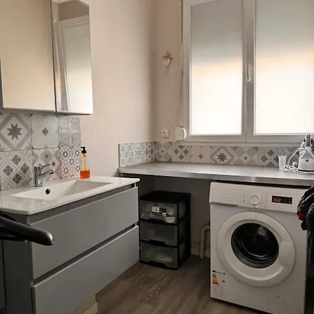 Le Chateau D'eau - Quartier Calme - Proche Commerce - - - Eurotunnel - Ferry Apartment Calais