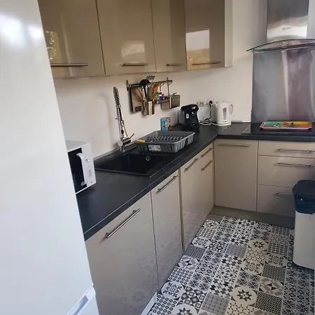 Le Chateau D'eau - Quartier Calme - Proche Commerce - - - Eurotunnel - Ferry * Calais